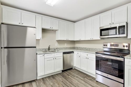 832 Post Road Cir, Stone Mountain GA  30088-2214 exterior