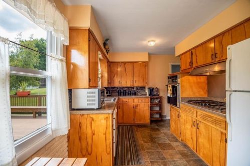 837 Spencer Ave, Hermitage PA  16146-3159 exterior