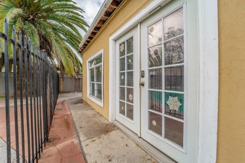 12015 Muriel Dr, Lynwood CA  90262-5255 exterior