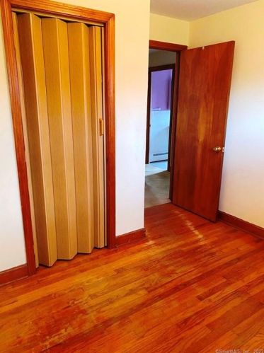 90 Pineridge Dr, Waterbury CT  06716-3134 exterior