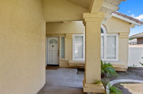 6847 Stone Pine Ct, Chino CA  91710-7414 exterior