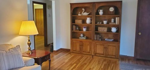 502 Lower Ln, Kensington CT  06037-3116 exterior