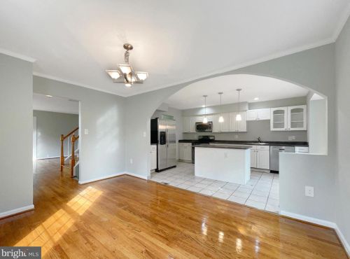 7294 Olde Lantern Way, Springfield VA  22152-3569 exterior