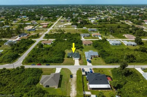 3314 30 St, Lehigh Acres FL 33976-3932 exterior