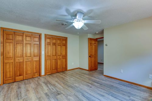 5078 Arrowhead Rd, Duluth MN 55811-1453 exterior