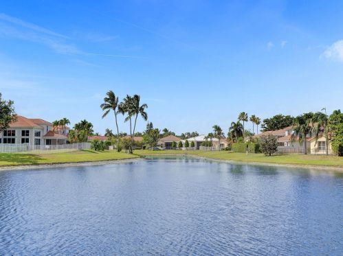 6806 Newport Lk Cir, Boca Raton FL 33496-3004 exterior