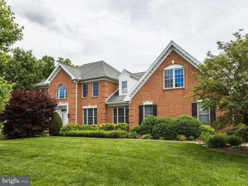 117 Knights Ln, Lancaster, PA 17601-1486