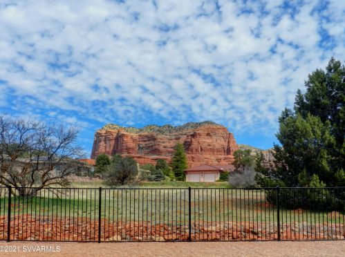 210 Pinon Wood Dr, Sedona AZ 86351-7919 exterior