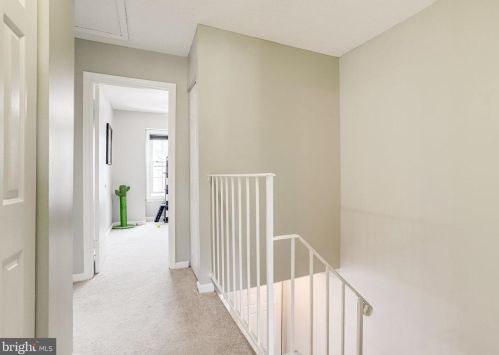2545 Kingswood Ct, Woodbridge VA  22192-2029 exterior