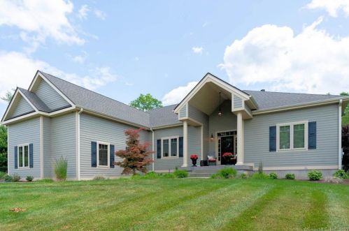 489 Flanders Rd, Southington, CT 06489-1343