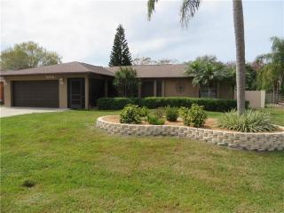 4358 Meadowland Cir, Sarasota, FL 34233-1302