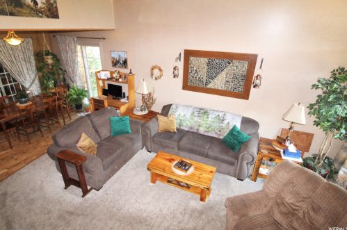 5456 5700, Hooper, UT 84315-9554