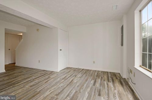 2853 Middleboro Dr, Falls Church VA  22042-4403 exterior