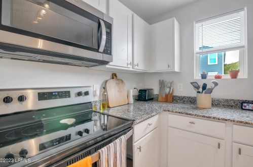 23 Island Breeze Ln, Beaufort SC  29907-1679 exterior