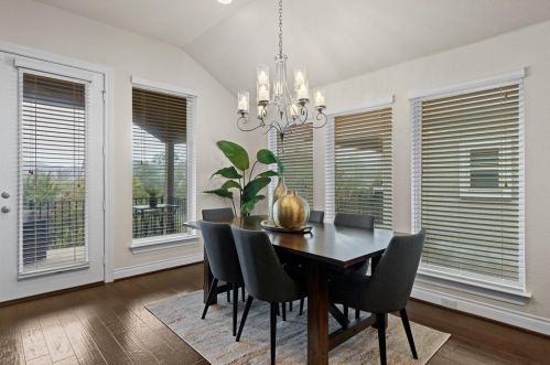 177 Santa Maria St, Georgetown, TX 78628-7081