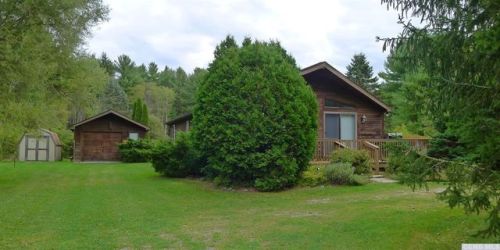 960 Mitchell St, Hillsdale, NY 12529-5634