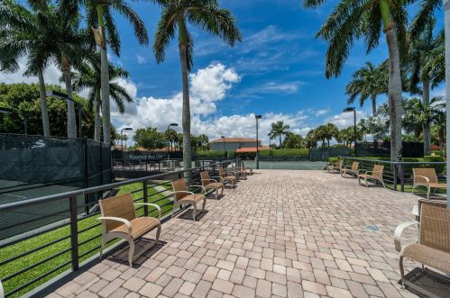 6774 Newport Lk Cir, Boca Raton FL 33496-3004 exterior
