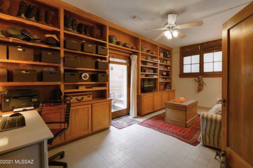 309 1 St, Tucson AZ 85705-7818 exterior