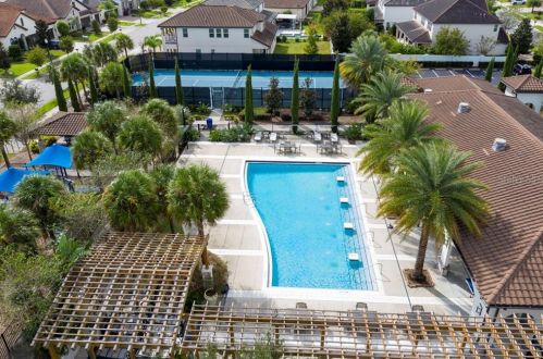 8035 Chilton Dr, Orlando FL 32836 exterior