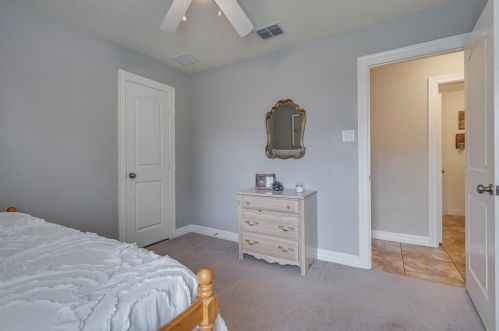 4020 Lone Star Ln, Denton TX  76210-3499 exterior