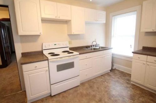 35 Lincoln Ave, London OH  43140-1579 exterior