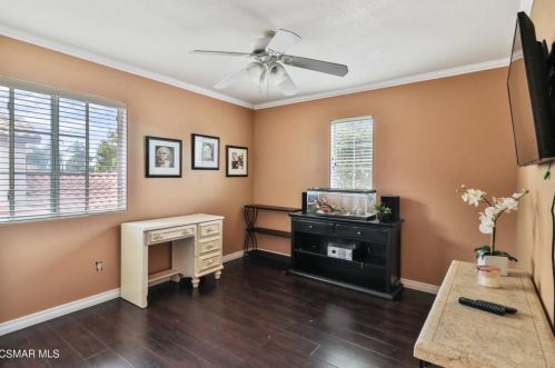 969 Roldan Ave, Simi Valley CA  93065-5667 exterior