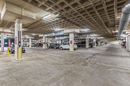 15 1st St, Minneapolis MN  55401-1827 exterior