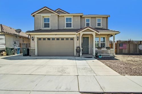 1297 Steinbeck Dr, Hollister, CA 95023-2422