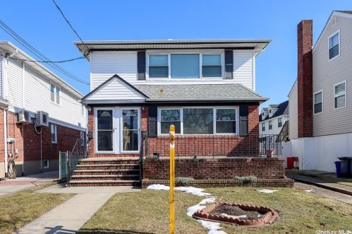 160-27 96th St, Jamaica, NY 11414-1724