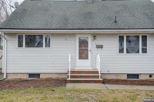 479 Berkshire Rd, Ridgewood NJ  07450-5533 exterior