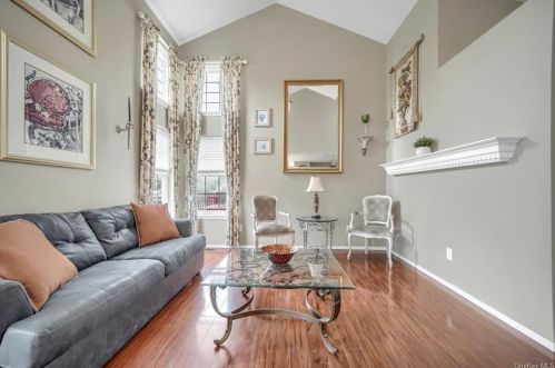 25 Mclaughlin Way, Washingtonville NY  10992-1151 exterior