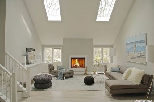 33 Horseshoe Dr, East Hampton, NY 11937-3267