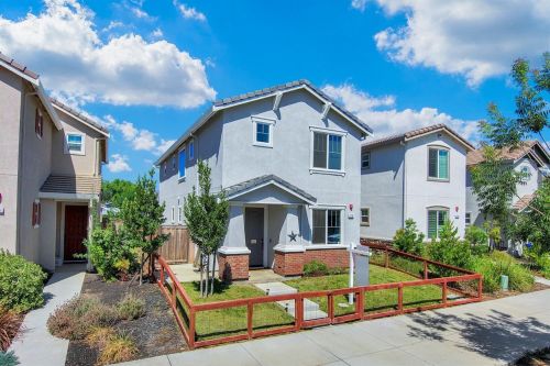 716 Main St, Winters CA  95694-1689 exterior