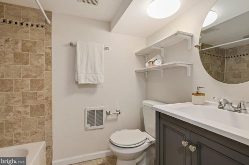 817 Quackenbos St, Washington DC 20011-1914 exterior