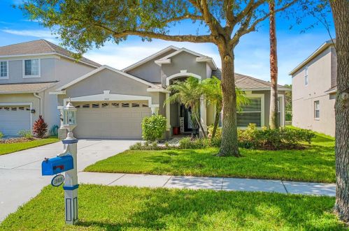 19018 Fishermans Bend Dr, Lutz FL  33558-9753 exterior