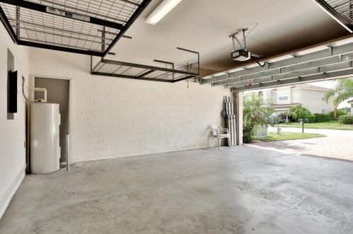 1753 Berkshire Cir, Vero Beach FL 32968-6720 exterior