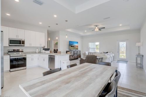 3065 5th Pl, Cape Coral FL  33904-3412 exterior