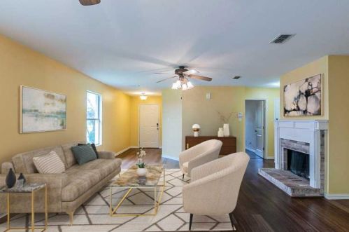 8217 Clear River Ln, Denton, TX 76210-0888