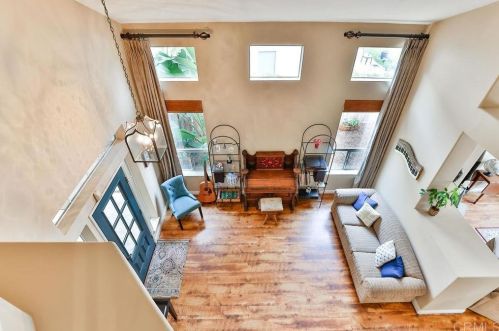 1456 Sapphire Dr, Carlsbad CA 92011-1200 exterior