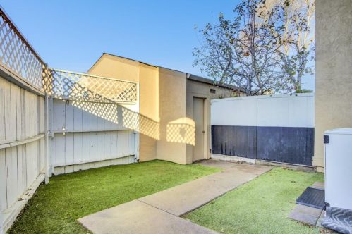 4200 Comet Cir, Union City CA 94587-4026 exterior