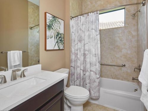 9367 Isla Bella Cir, Bonita Springs FL  34135-7274 exterior