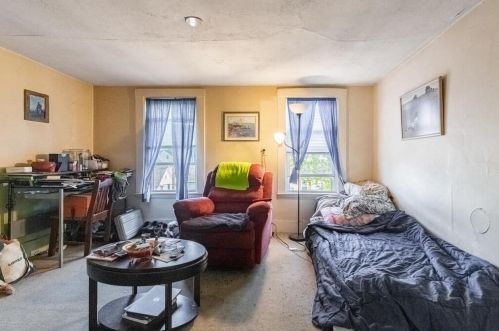 2 Perkins St, Gloucester MA  01930-2915 exterior