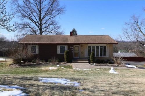 26 Ohio Ave, Congers, NY 10920-2420