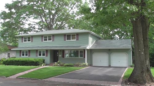 418 Walker St, Babylon NY  11704-3017 exterior