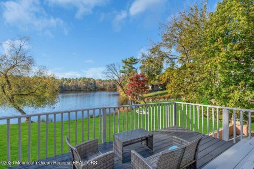 16 Caranetta Dr, Lakewood NJ  08701-3106 exterior