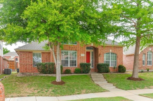 2016 Wimbledon Dr, Allen TX  75013-3028 exterior
