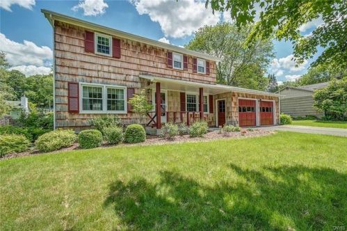 4600 Brookhill Dr, Manlius, NY 13104-2405