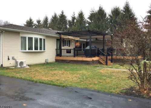 434 Buckhorn Dr, Belvidere NJ  07823-2707 exterior