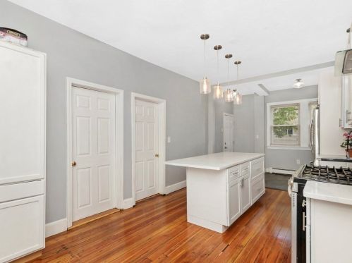 12 Watts St, Chelsea MA  02150-3208 exterior