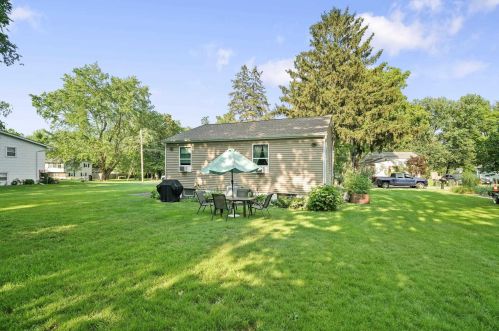 9 Maple Ct, Washingtonville NY  10992-1702 exterior